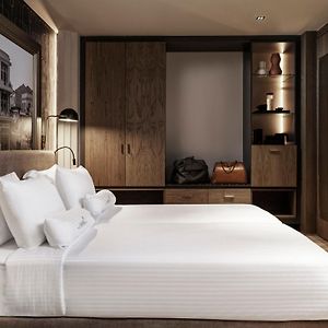 Chambre Confortable Lit Queen-Size